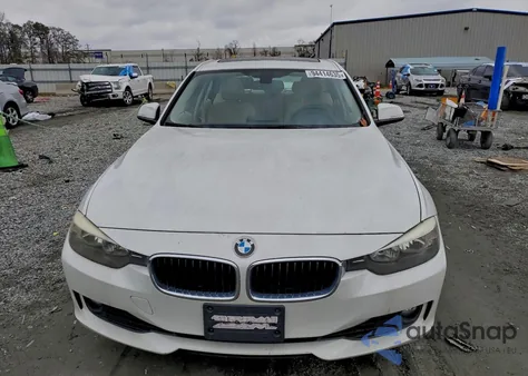 2015 BMW 328 I z USA, uszkodzony, nr VIN WBA3A5G5XFNS86618